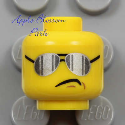 My Hair is Bad 「tours」 NEW Lego Bad Cop MINIFIG HEAD Scribble & Silver Sun Glasses Movie