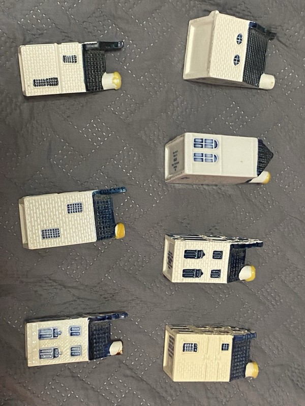 KLM Delft Blue Style Ceramic Miniature Canal Village Houses Set of 7 empty