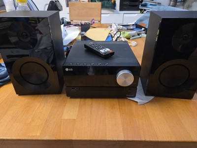 LG CM2460 Micro Hi-Fi Anlage mit Bluetooth - Schwarz