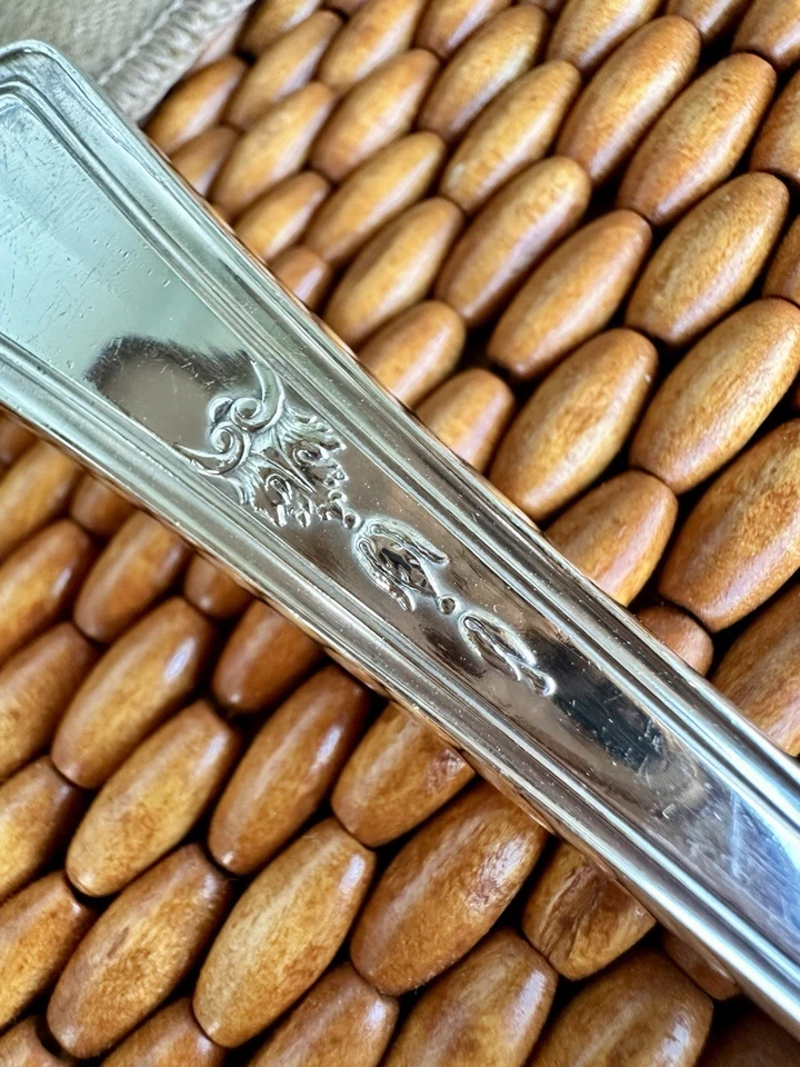 Set/6 GORHAM EP ANTIQUE c1914 SHELBURNE OLD FRENCH HOLLOW KNIVES w Storage Bag - Image 4 of 4