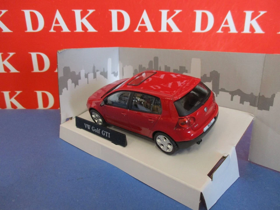 Die cast 1/43 Modellino Auto Volkswagen Golf V GTI Rosso - Immagine 3 di 4