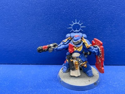 Indomitus Primaris Lieutenant der Ultramarines