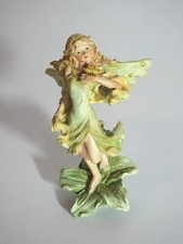 Deko Figur Elfe Grün auf Blatt 14cm Polyresin Fee Statue Frühling Glitzer