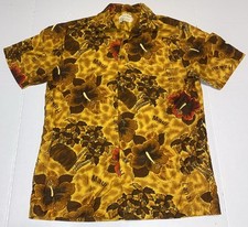 Hawaiian Shirt VTG Royal Hawaiian 60s 70s Loop Collar Gold Floral Shirt S Grunge
