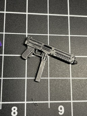 1:12 Scale BROTOYS LR004 Alice Resident Evil 6 - Submachine Gun