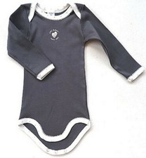 PETIT BATEAU Body "Coeur"   dklgrau   Gr.74/12 M. NEU!
