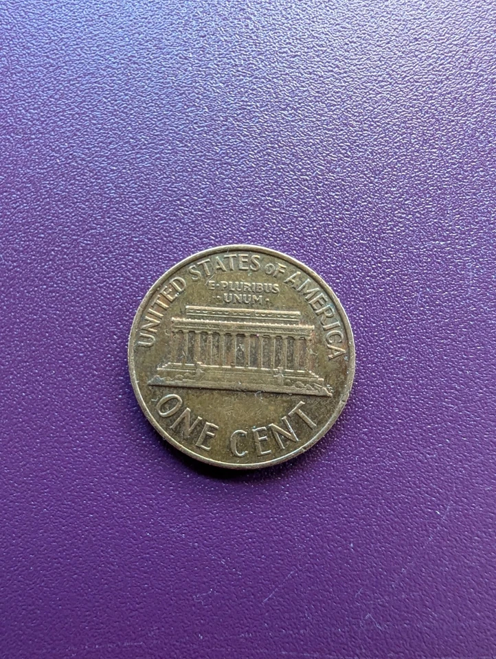 1968 Lincoln Penny. No Mint Mark. L & In God We Trust In Rim - one cent 1c - Image 2 of 2