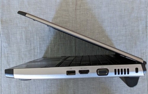 Dell Vostro 3300 Laptop 13.3" i5-460M 4GBRAM 500GBHDD VGA HDMI DVD Win10 - Picture 2 of 11