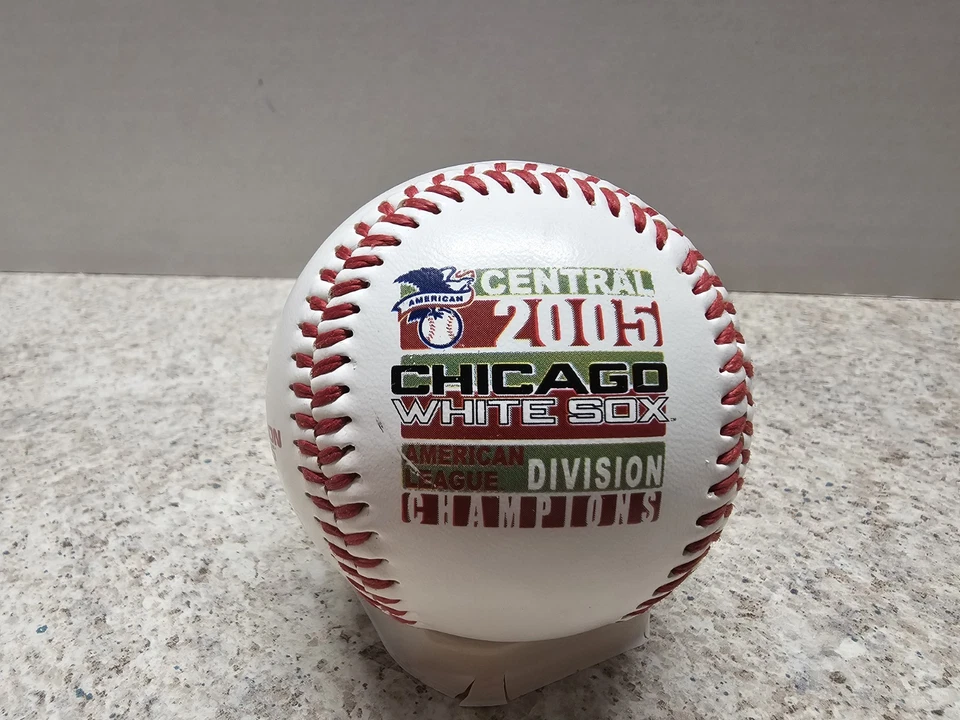 Chicago White Sox MLB Rawlings Baseball 2005 AL Divisional Series - Image 2 of 4