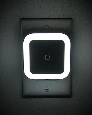 New 2ct Energy Efficient Plug-In LED Nightlight White Automatic Night Turn On