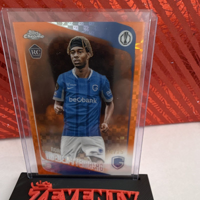 Topps Chrome 2025-26 Noah Adedeji-Sternberg Rookie Orange 18/25 KRC Genk UEFA