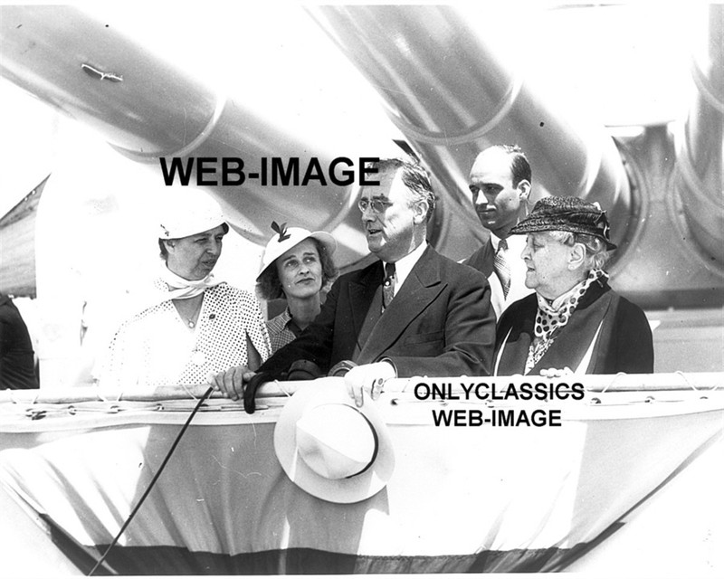 1934 PRESIDENT FDR-ELEANOR ROOSEVELT NAVY BIG GUN CRUISER INDIANAPOLIS PHOTO