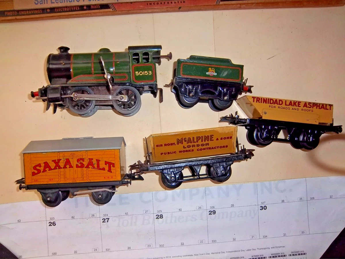 TRAINS RAIL TOLE HORNBY , train, 6 wagons , rails (8,60 m ) et transfo