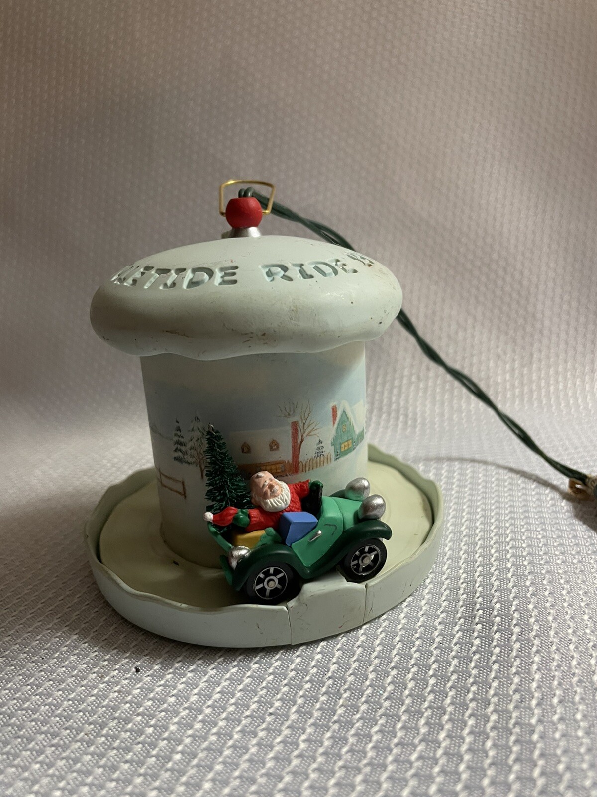 Hallmark Keepsake Ornament Yuletide Rider Light & Motion Santa 1992 Works!