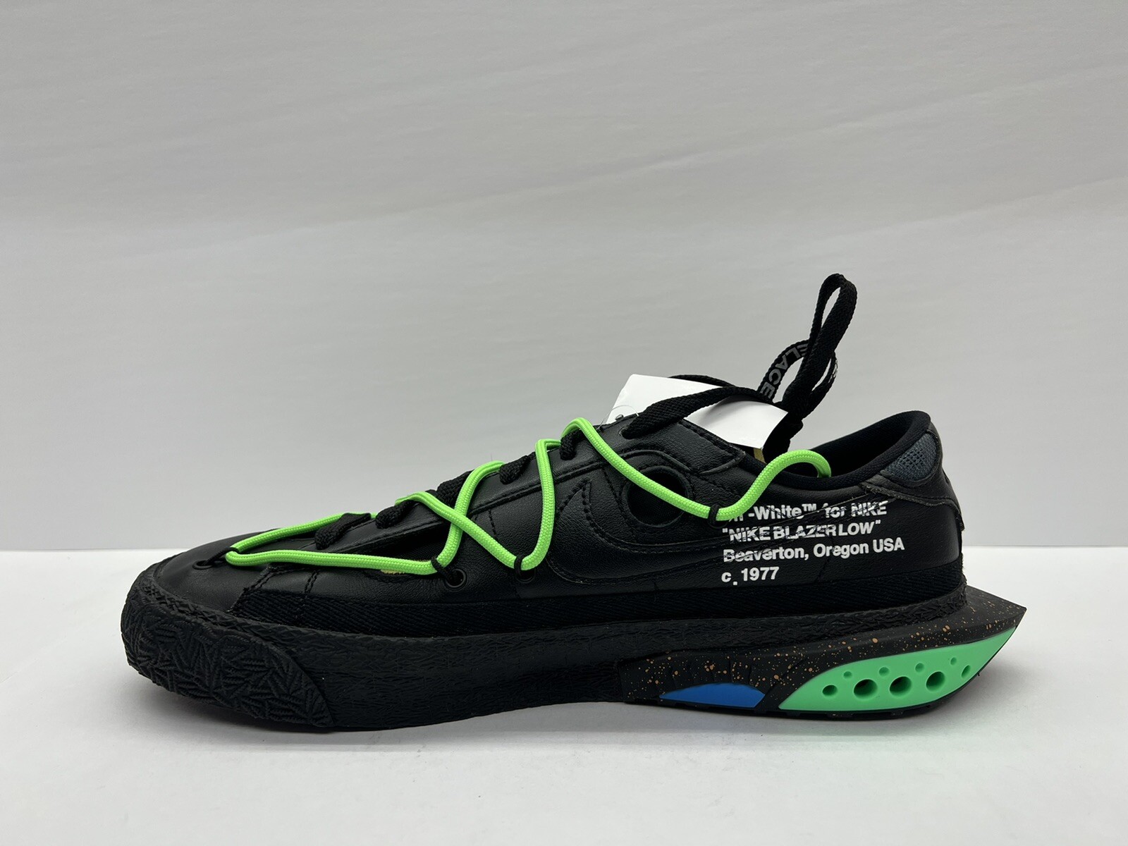OFF WHITE X NIKE SOLO SCARPA DESTRA Nike x Off White Blazer Low '77 nero verde elettro uomo 8