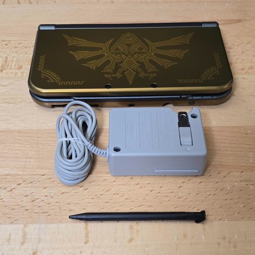 "New" Nintendo 3DS XL Zelda Hyrule Edition Console USA Version B5-8