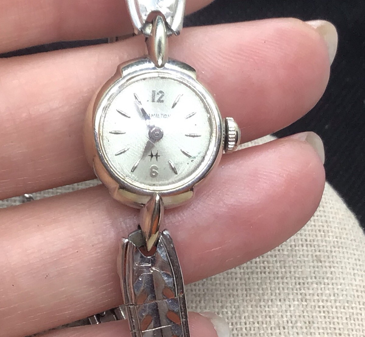 Vintage Ladies Hamilton 22 Jewels 10K Gold Filled Watch  display picture 1