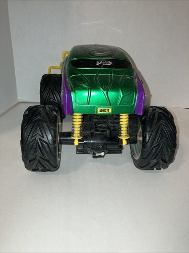 VINTAGE TYCO RC 49 MHz -INCREDIBLE HULK RC (without Remote) Untested - Picture 4 of 6