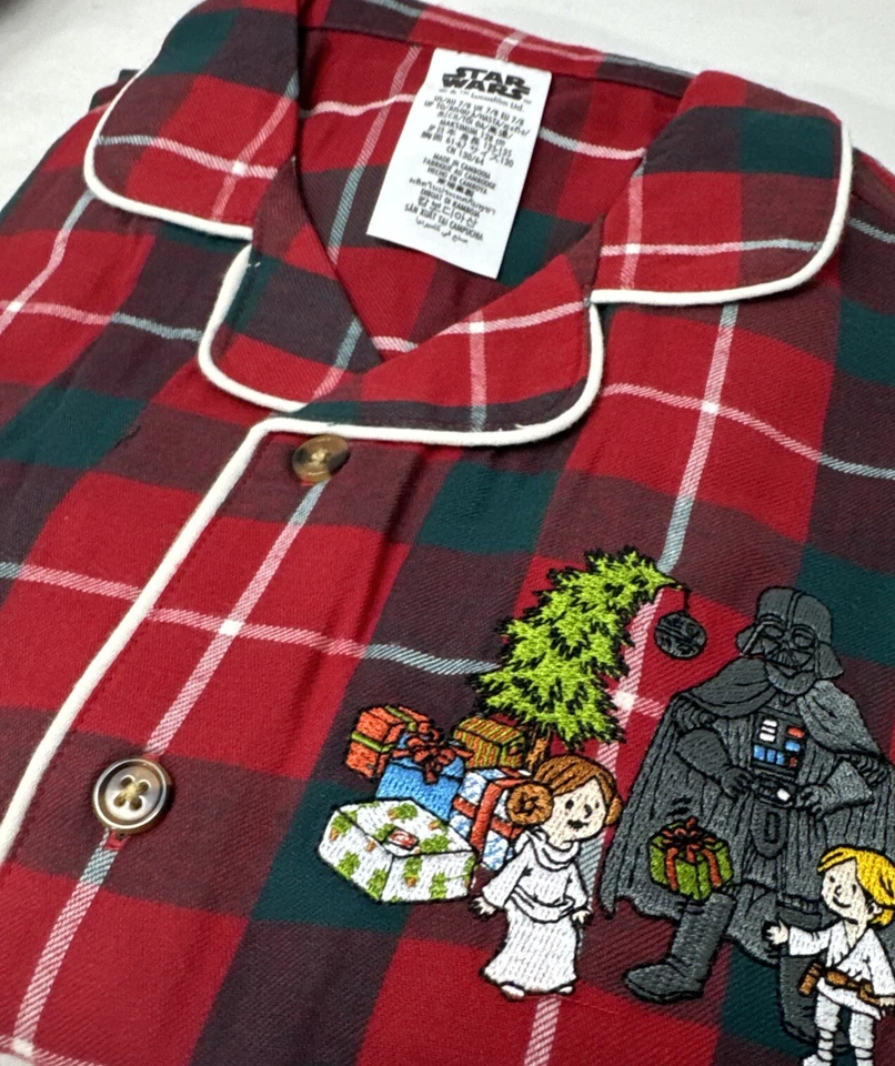 Starwars Disney Christmas PJ Size 9/10 - Image 4 of 4