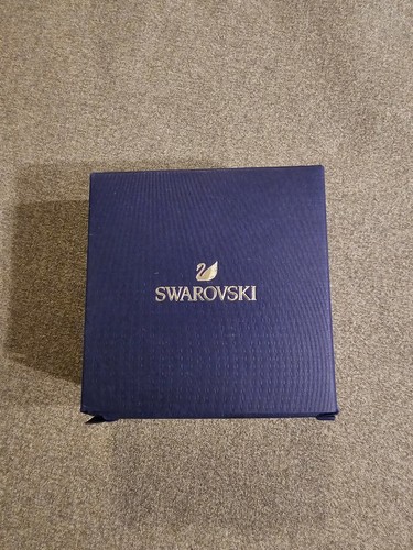 SWAROVSKI Rhodium Infinity Heart Crystal Pendant Necklace BRAND NEW!