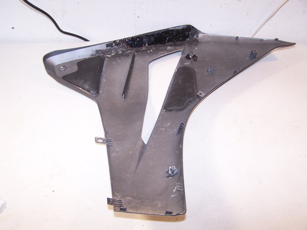HONDA CBR1000RR LEFT MIDDLE COWL CBR 1000 RR 64350-MFL-670ZK OEM