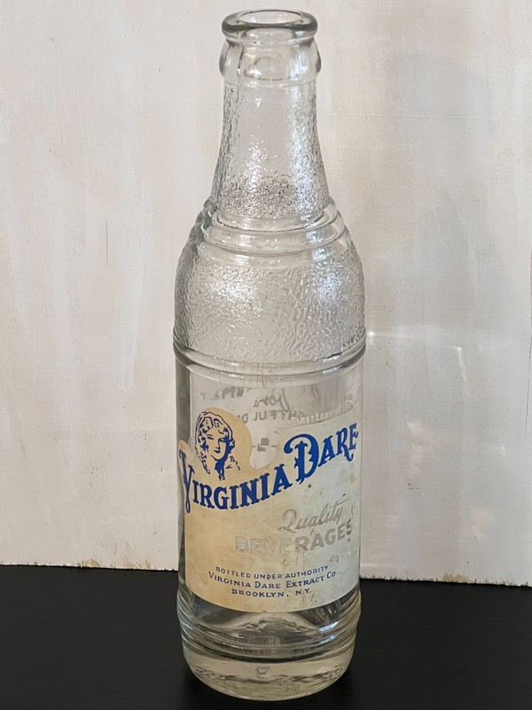 Virginia Dare Soda Bottle  7 Oz -  Portland, Oregon - 1940's