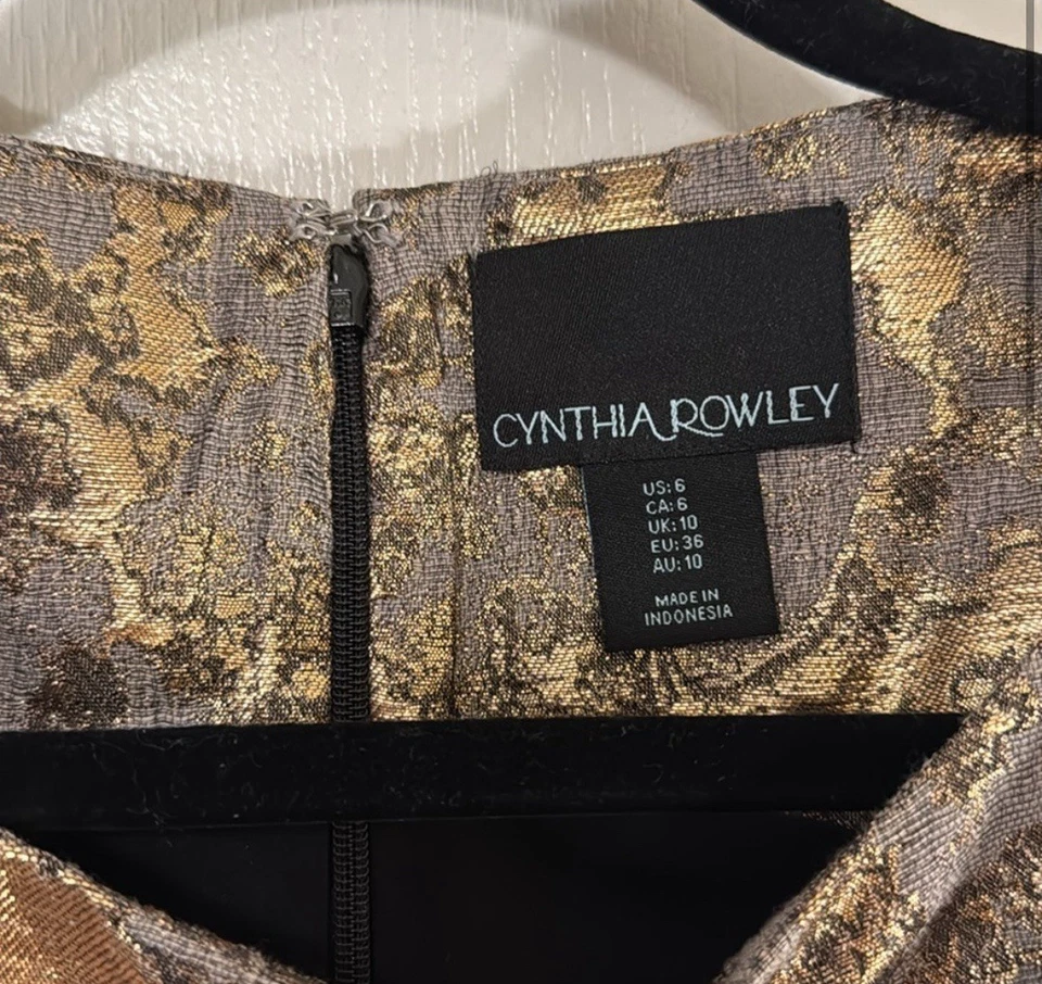 Mini Vestido para Mujer Cynthia Rowley Jacquard Calce y Acampanado Brocado Dorado Talla 6 Foto 2 de 4