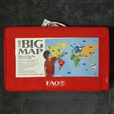 FAO Schwarz Big World Map Animals Countries Oceans Felt Learning Map Education