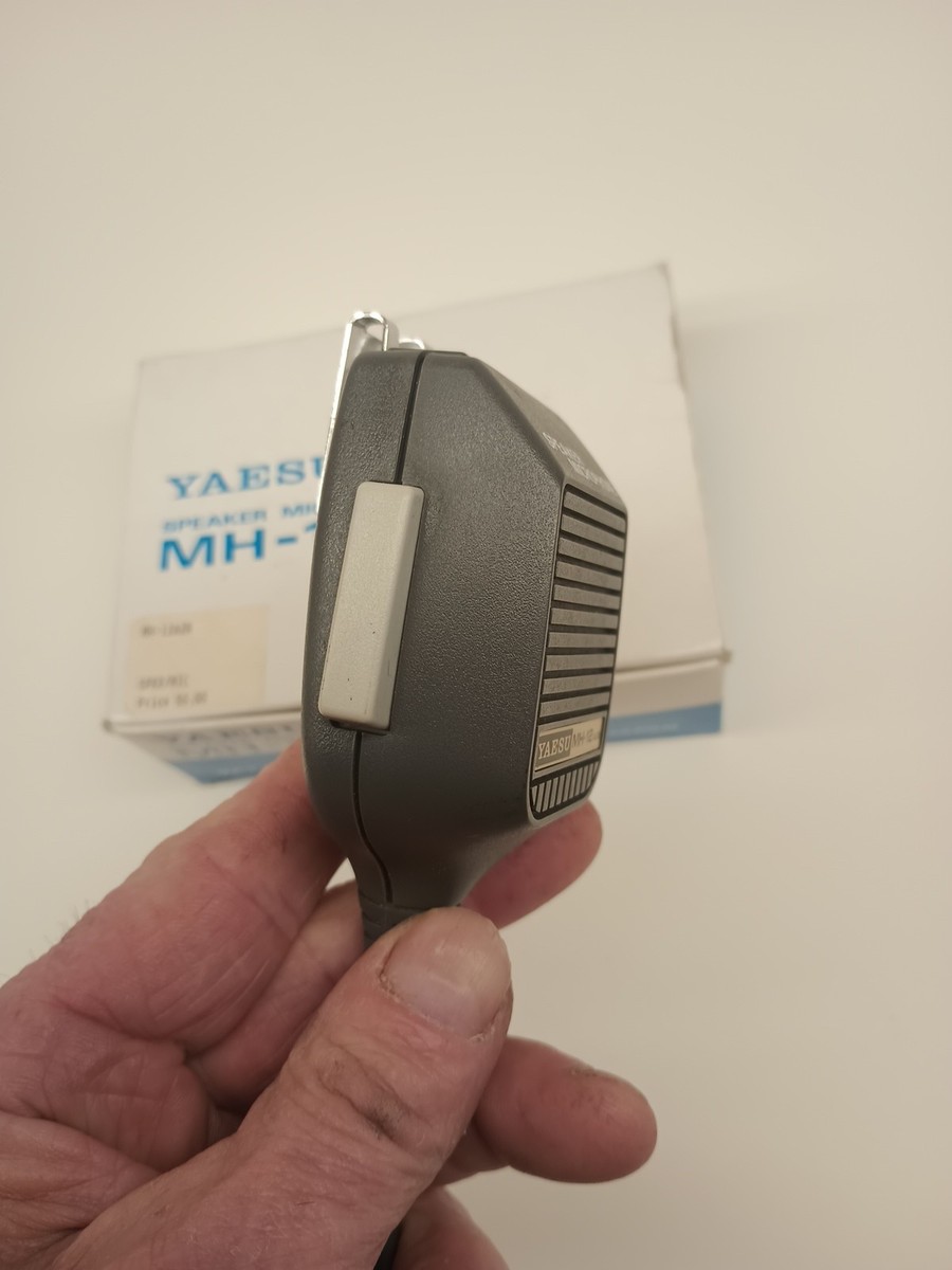 Microphone Yaesu MH-18A2B (Gebraucht) in Petit-Lancy für CHF 15 – mit