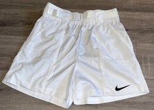 Nike Sportswear Women’s Belted White Shorts  Size S Loose Fit New. (A8)