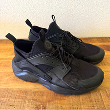 Pre-owned Men  s size 10 Nike Air Huarache Run Ultra Triple Black