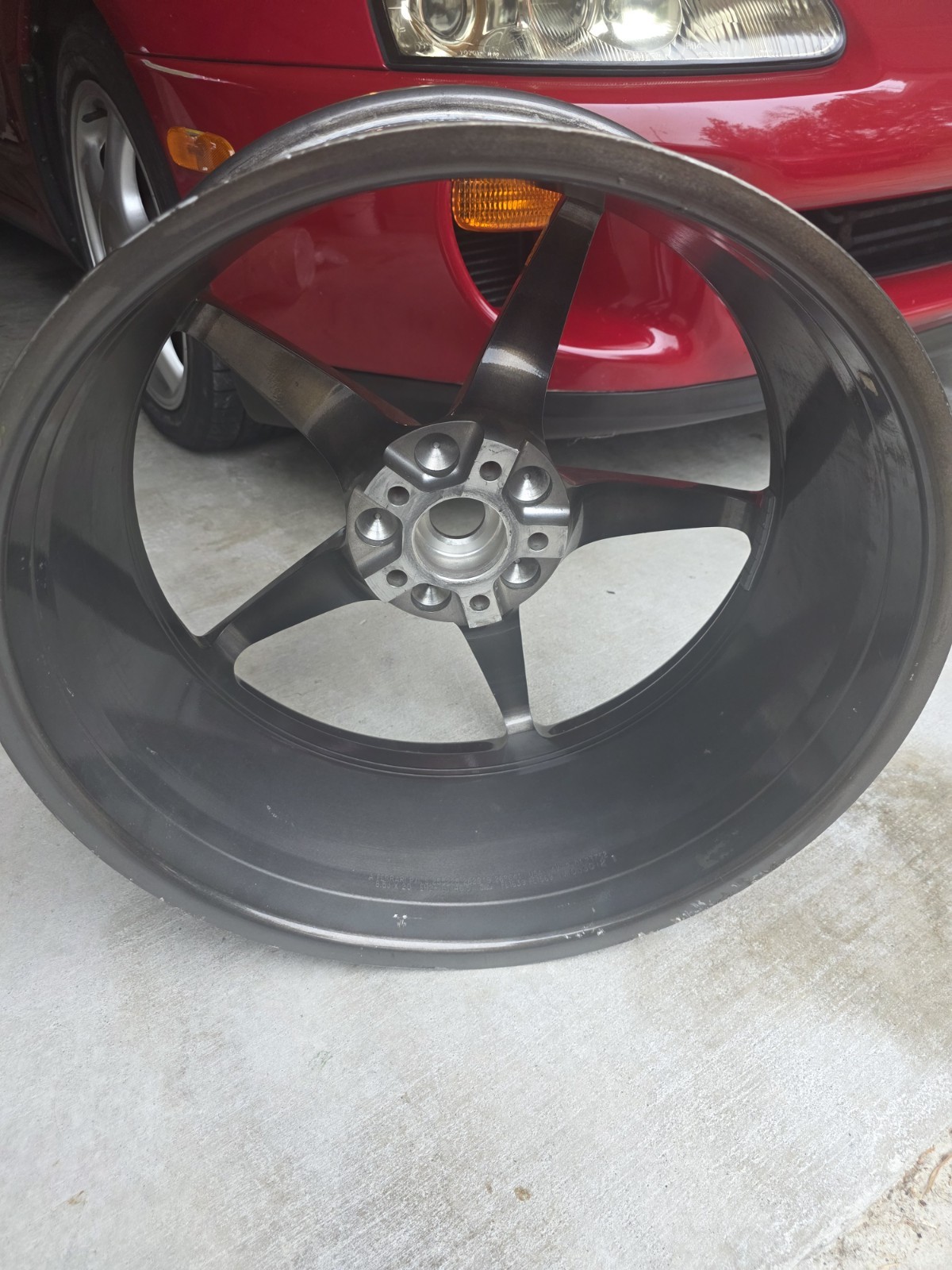 Ferrari 458 Italia Front Wheel P/N 255225