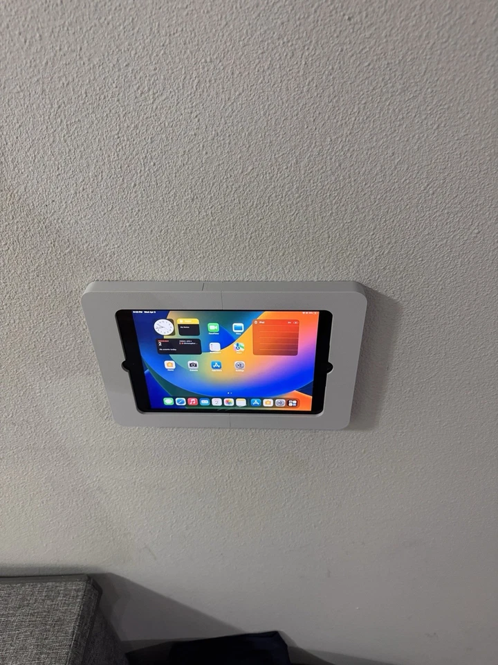 ipad wall mount For iPad 5th Gen Fits Screen-9.2 Screen - Image 3 of 4
