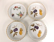 Royal Worcester Porcelain Fruit Design Serving Dishes 4x Scalloped Edges #W5