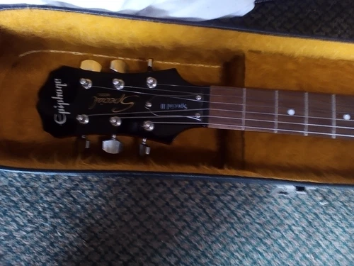 Epiphone Les Paul Special II/HS signed by Chris Daughtry & band