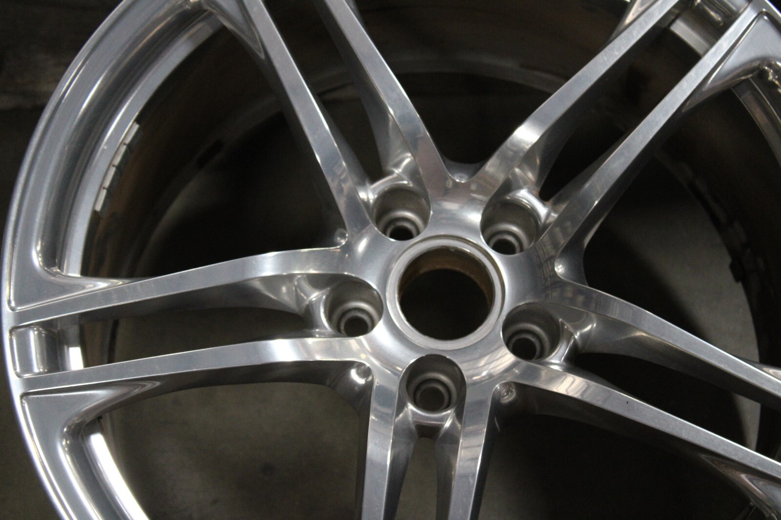 11 12 13 14 Audi R8 OEM Wheel Rim 19x11 19" 420601025C CS2 ET 50 REAR 58875