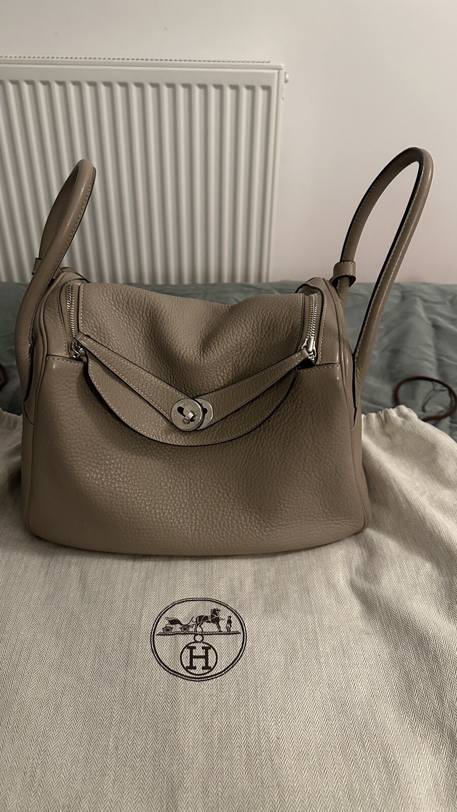 Hermès Lindy Bag 30cm in Beige in Clemence Leather with Dust Bag