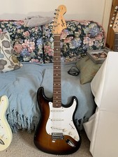 Squier Stratocaster Electric Guitar Sunburst Affinity Series (2002)