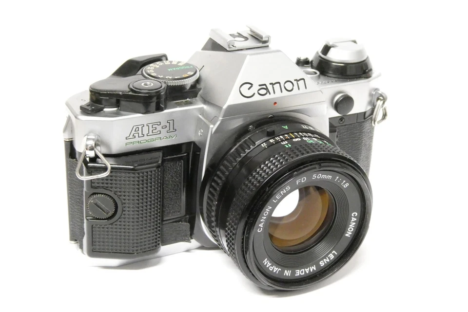 Canon AE-1 Program con obiettivo FD 1,8 / 50mm reflex analogica AE1 - Immagine 2 di 4