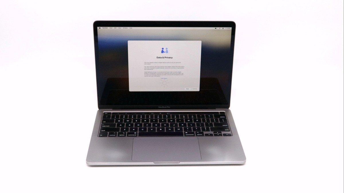 A2251 MacBookPro2020 13インチ16GB/256GBシルバー Apple MacBook Pro 13 inch Laptop - A2251 (2020) for sale