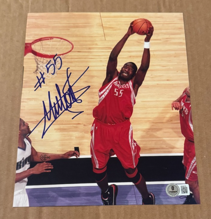 Dikembe Mutombo Autographed Signed Atlanta Hawks 8X10 PHOTO BECKETT COA HAND 