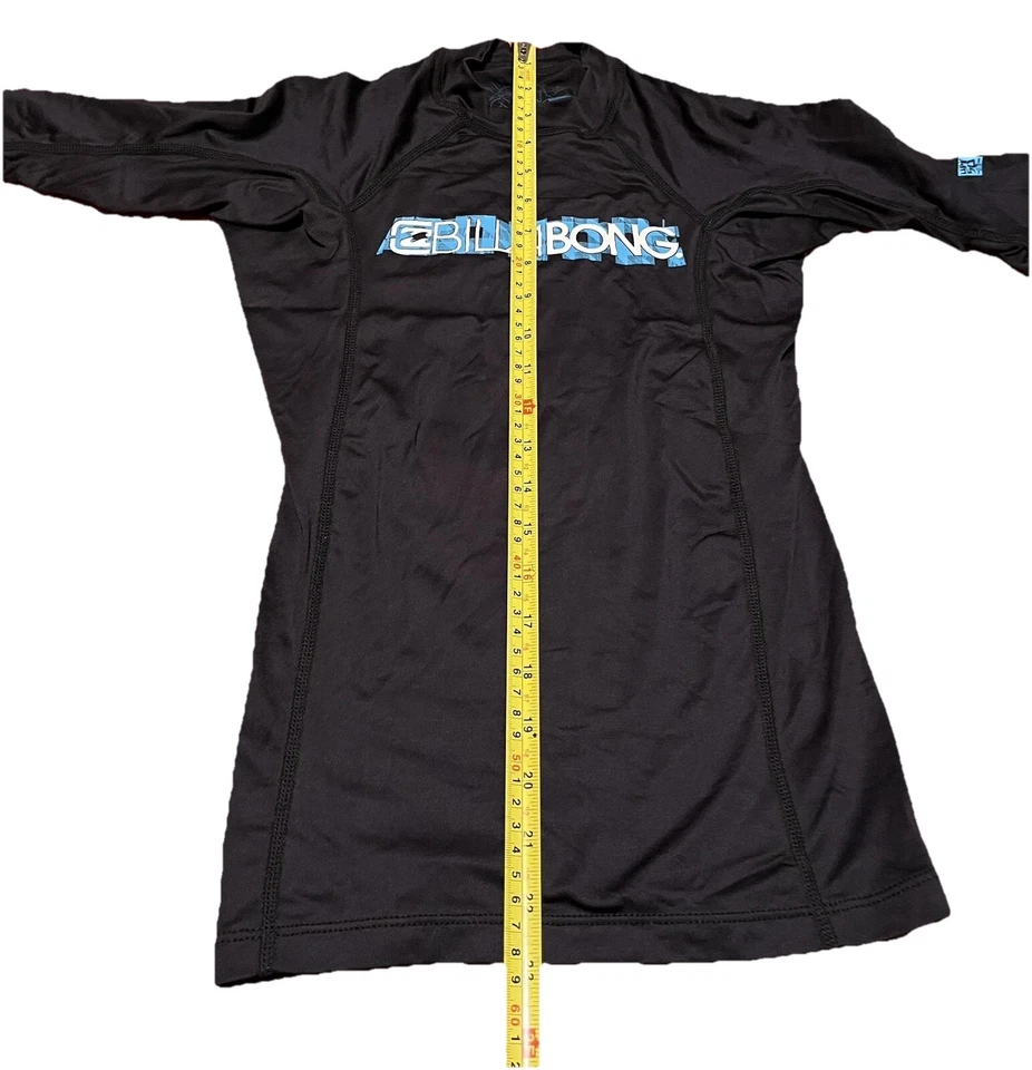 Protector contra erupciones manga corta Billabong negro y azul niños talla pequeña UPF 50 Foto 4 de 4