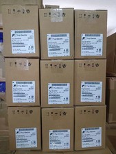 1PC NEW Fuji Electric FRN1.5E2S-2J Inverter 1.5kw-220V