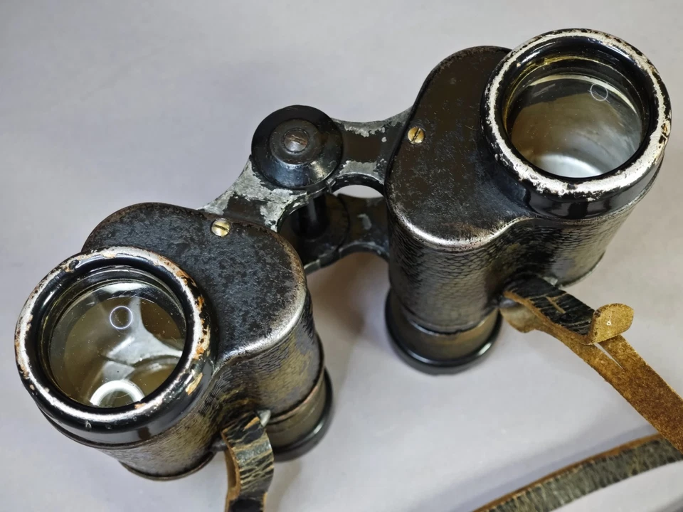 1943 Red Army RKKA 6x30 KOMZ Binoculars with RETICLE + Case #54 - Image 4 of 4