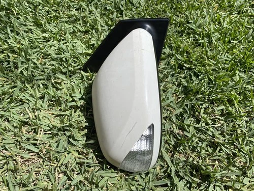 2006 Scion xA Right Passenger Side View Power Door Mirror Turn Signal White OEM