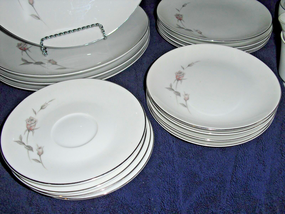 中国アンティーク 21 pc set FINE China of Japan Rose pattern silver trim unknown