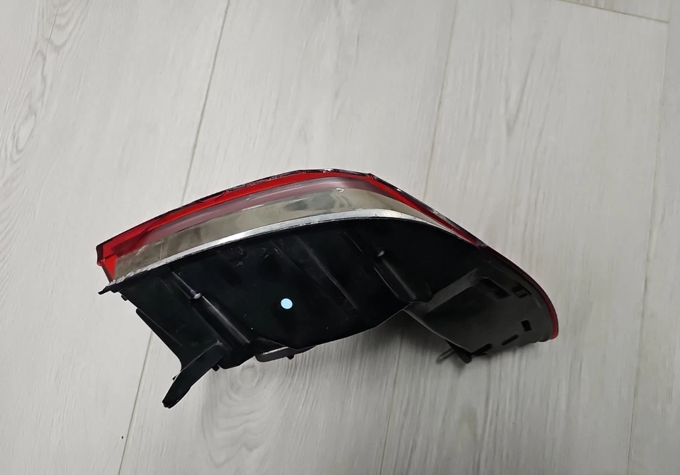 BMW 740i 750i G11 2020 2021 2022 serie 7 luz trasera LED lado derecho OEM Foto 4 de 4