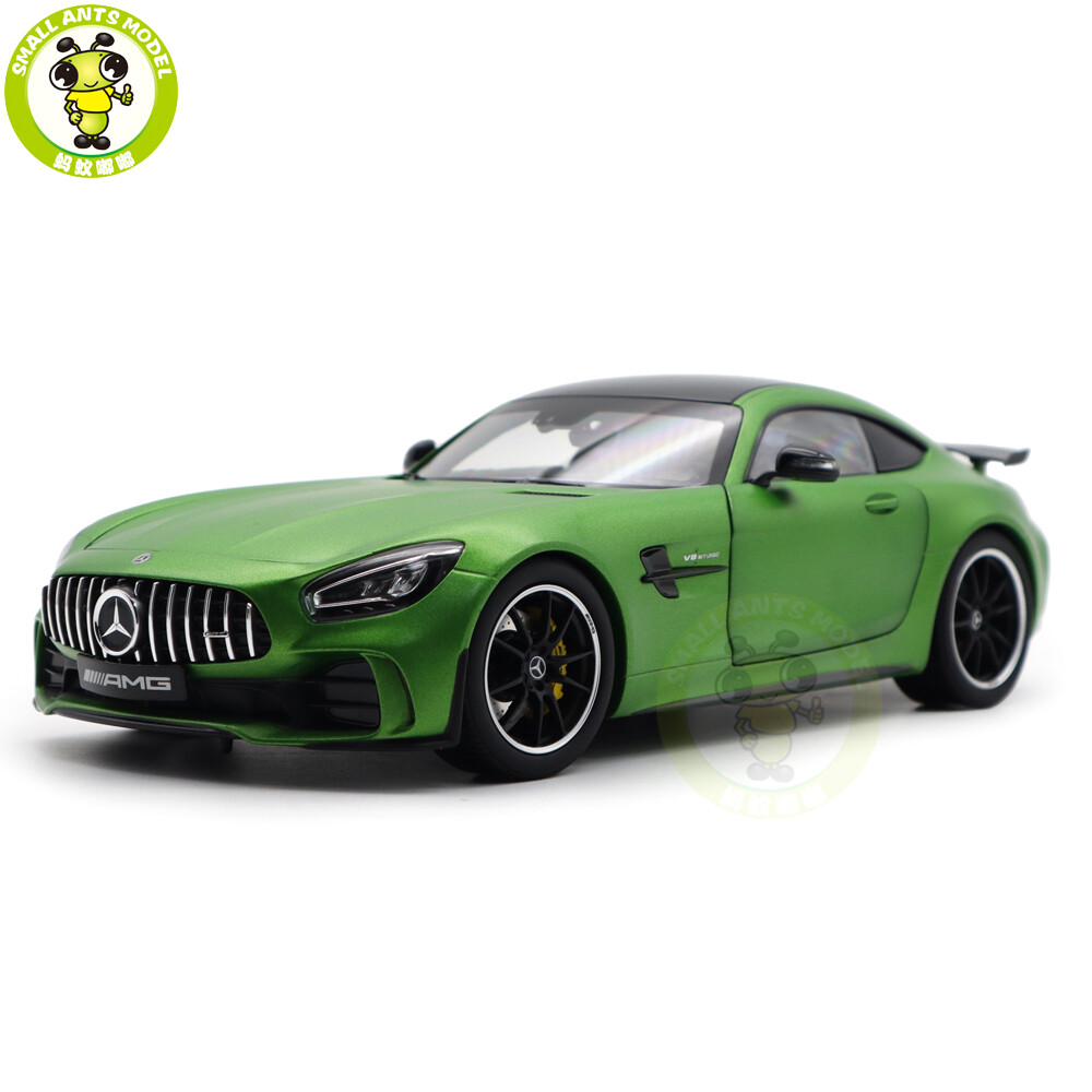 1/18 GTS ベントレーダーボー（ホォレストグリーン） 1/18 GT Spirit Porsche Panamera Turbo S Sport Granturismo Green