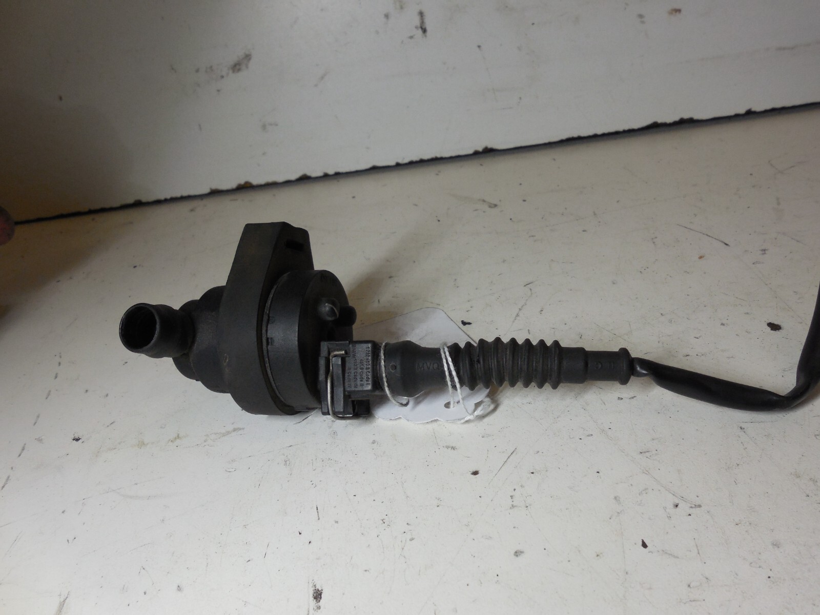 BMW E36 Gas Fuel Tank Breather Valve 1748875 for sale online eBay