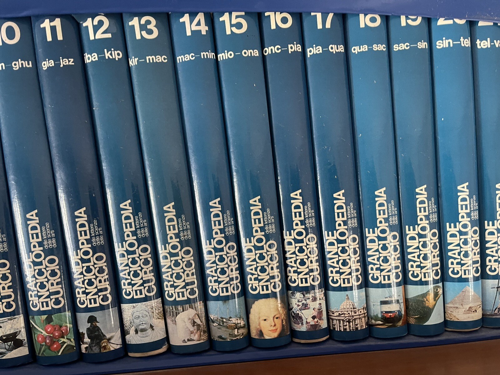 Foto 4 di 8